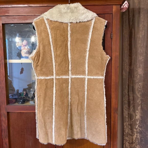 Leather and shearling vest - Picture 5 of 9
